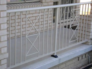 03 HR40 Capital Picket 300x225 Picket Balustrade