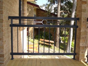 06 HR40 Monteray Picket 300x225 Picket Balustrade